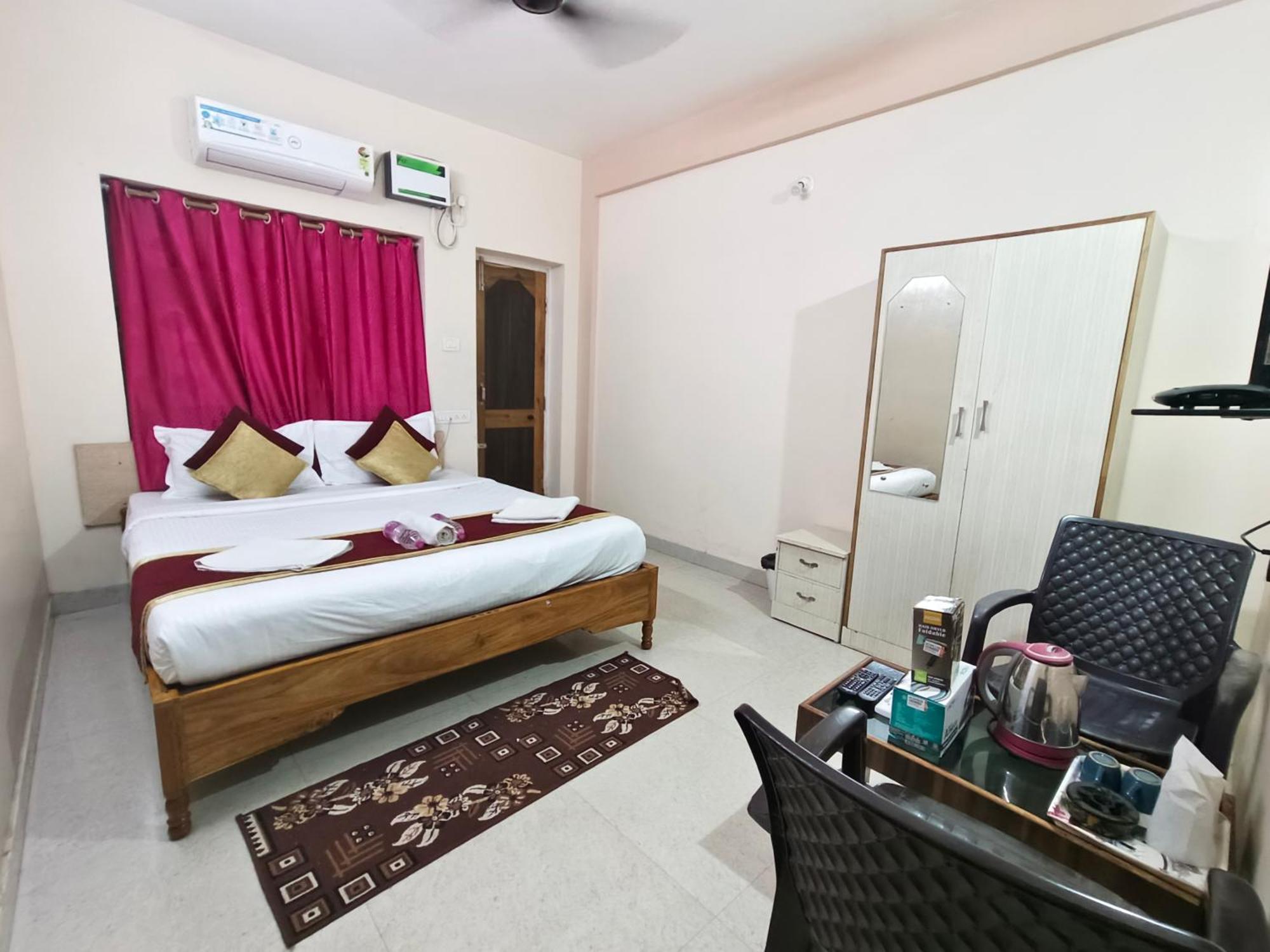 Hotel Bay Beach Inn Puri Exteriör bild