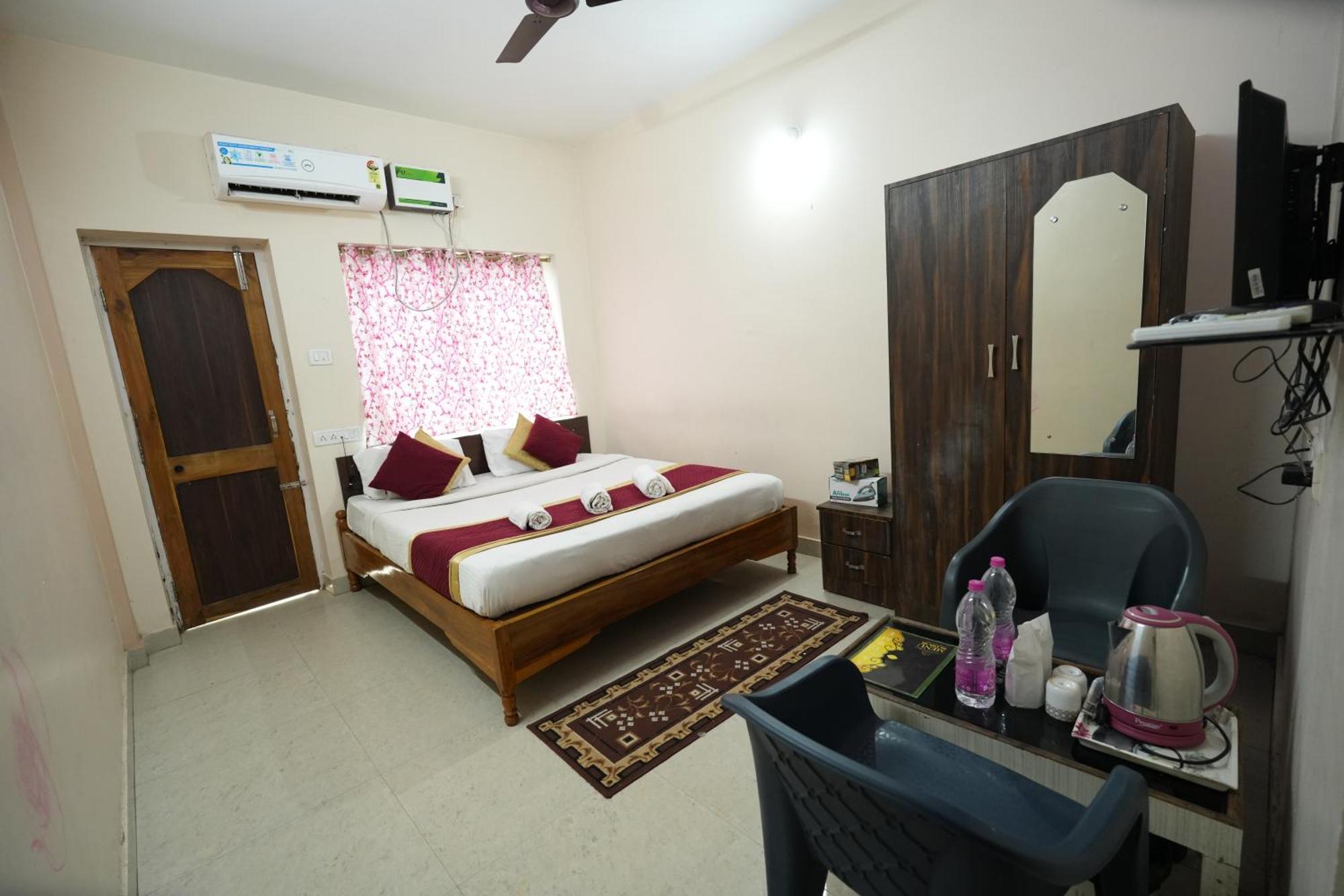 Hotel Bay Beach Inn Puri Exteriör bild